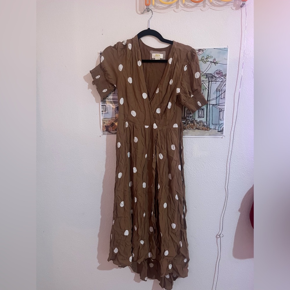 Maeve by Anthropologie tan Polka Dot Midi Dress - Size US 6